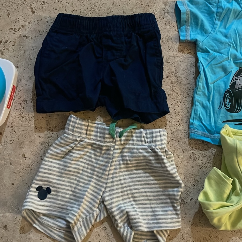 6Months boy bundle - Picture 2 of 3